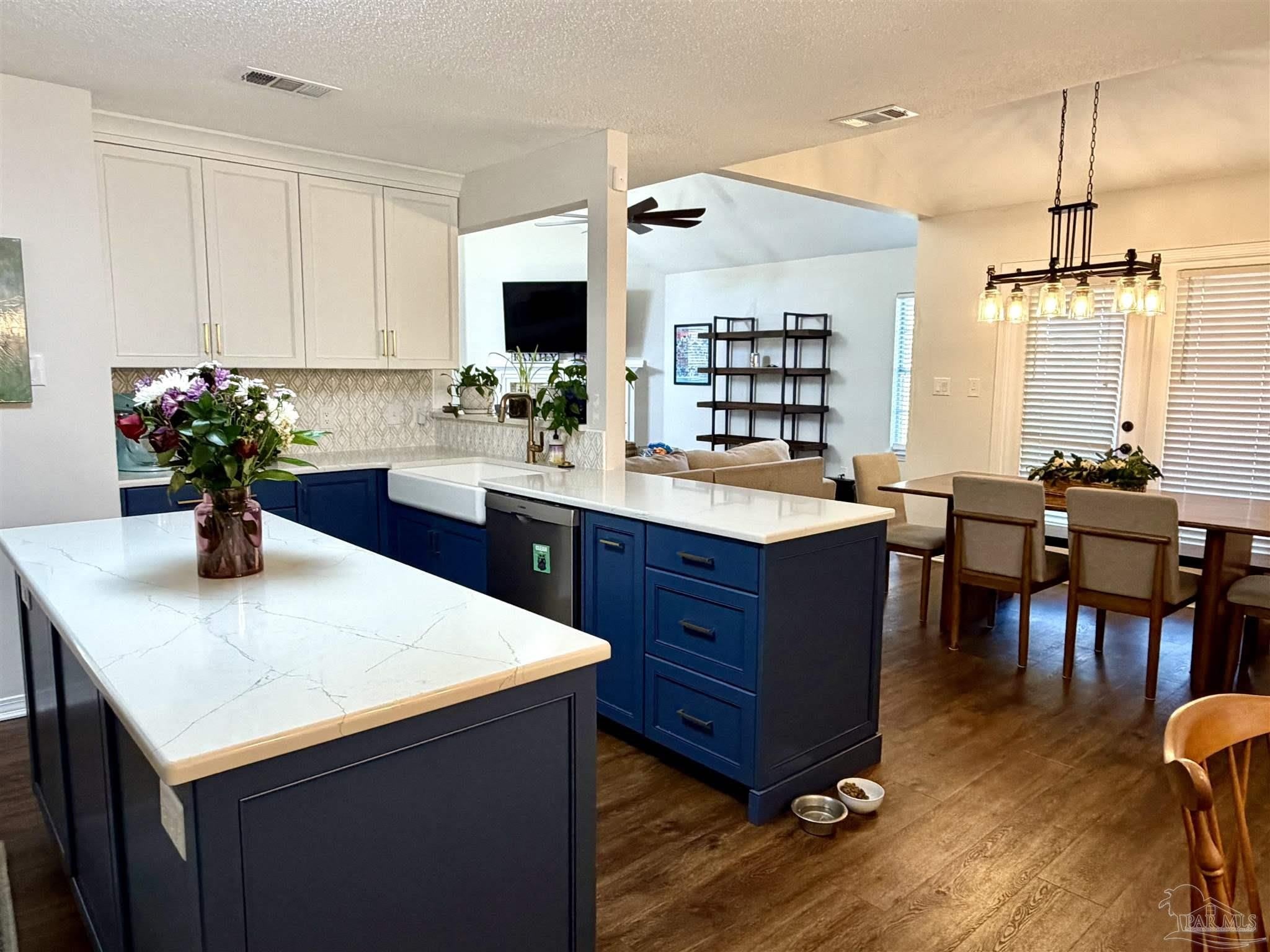 3110 Leesburg Sq – photo 4