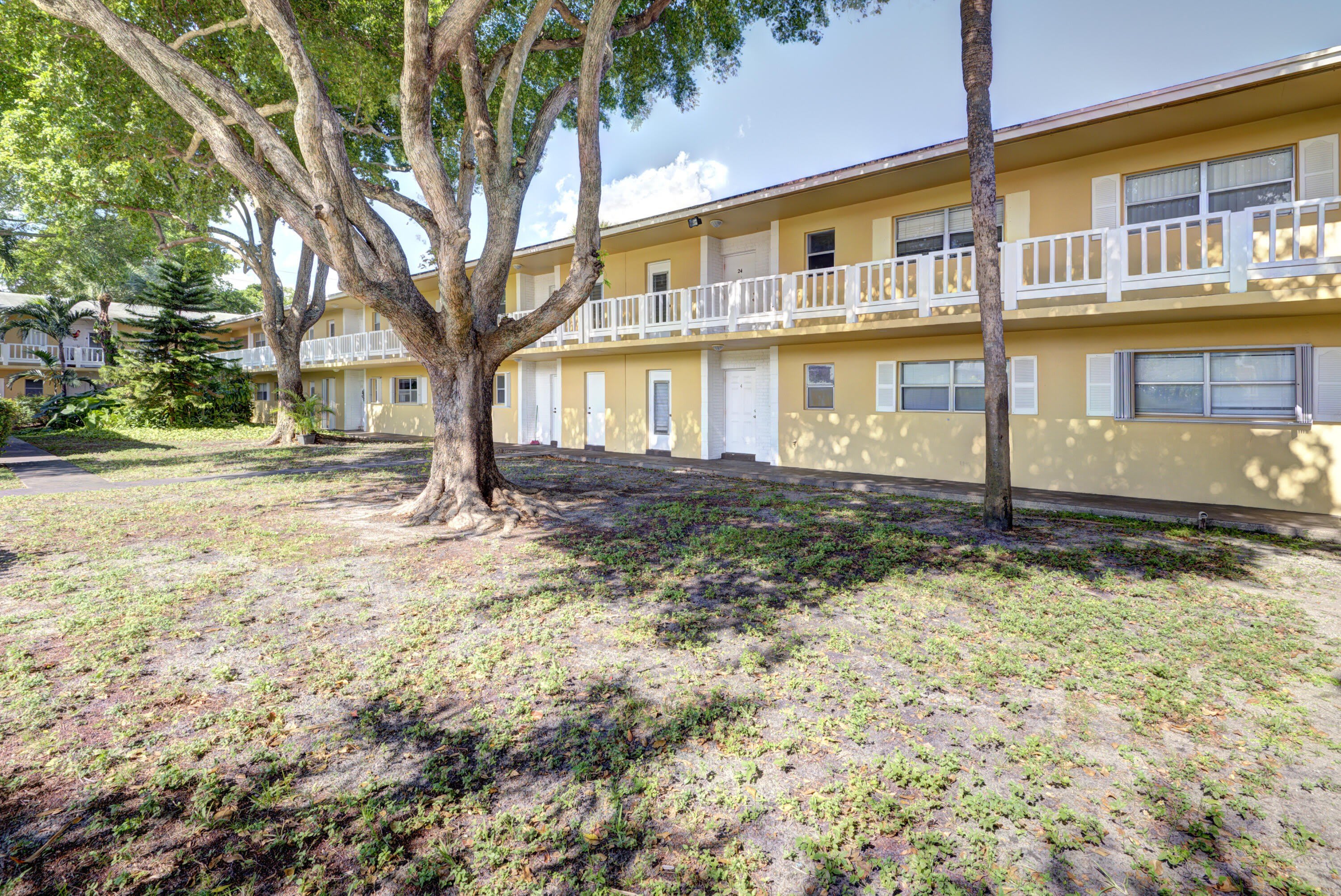 420 SE 2nd Avenue – photo 2