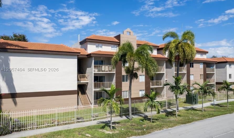 15201 SW 80th St – photo 1