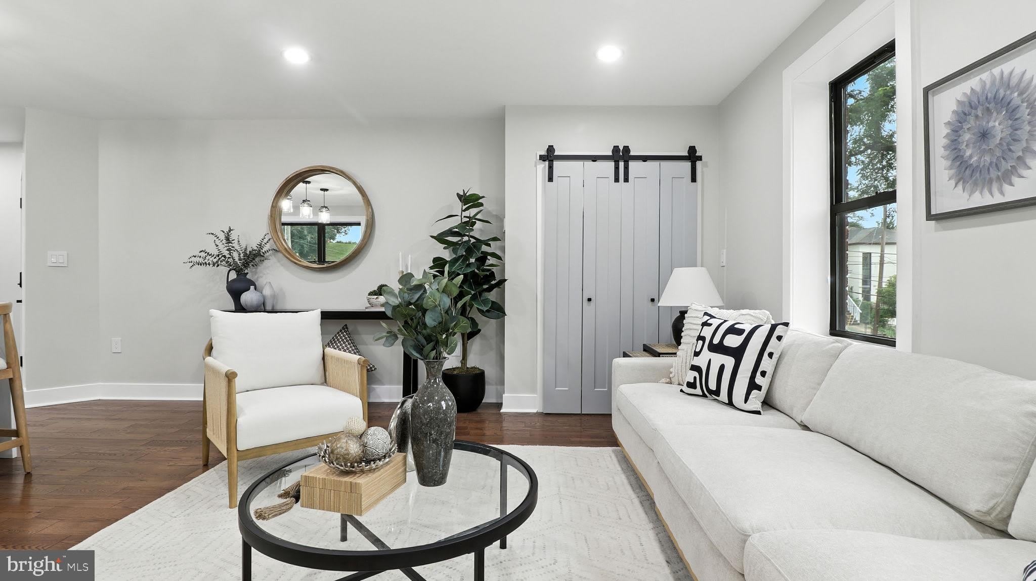 2256 HIGH Street SE – photo 2