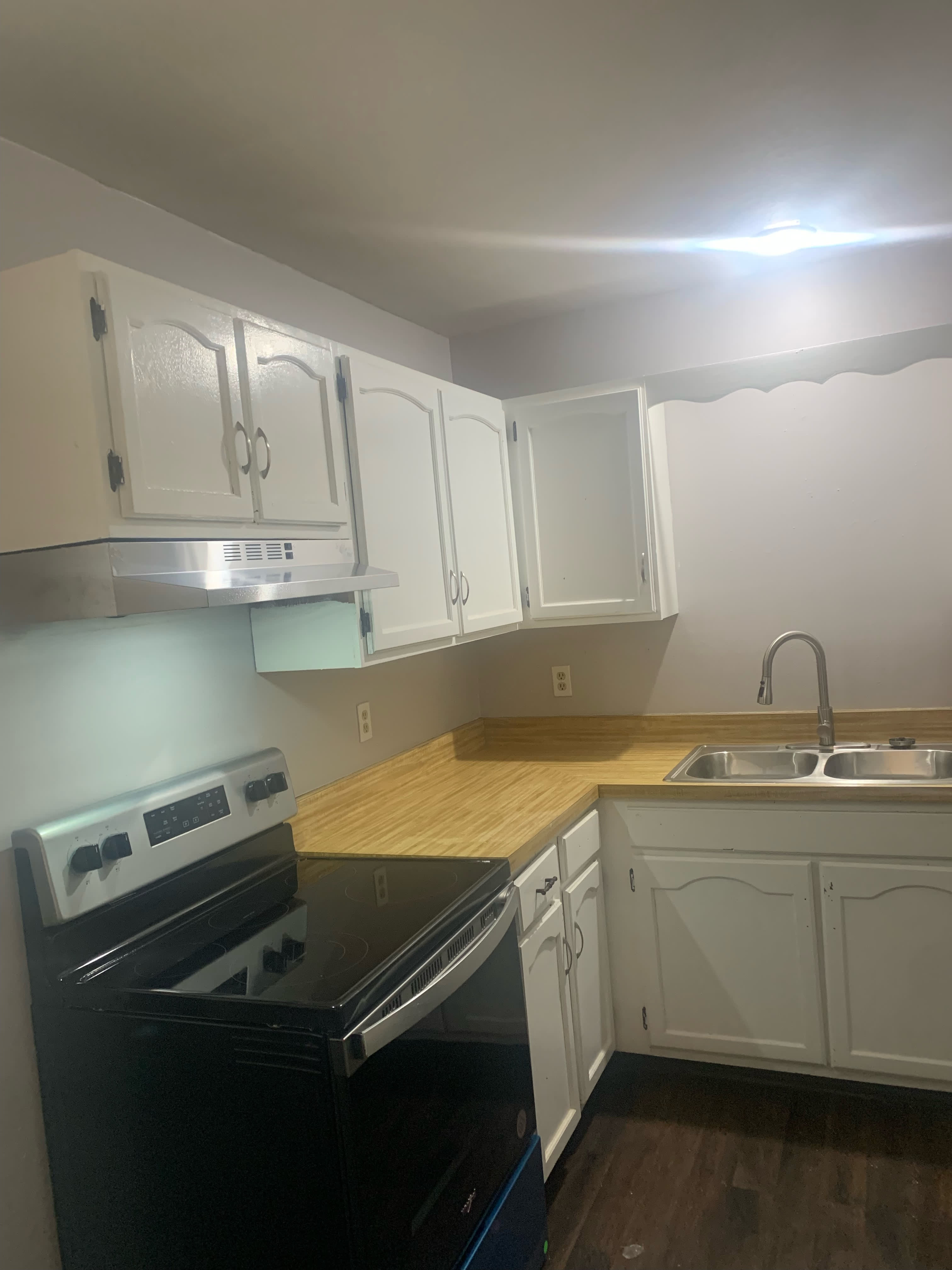 5421 Midvale Drive – photo 2