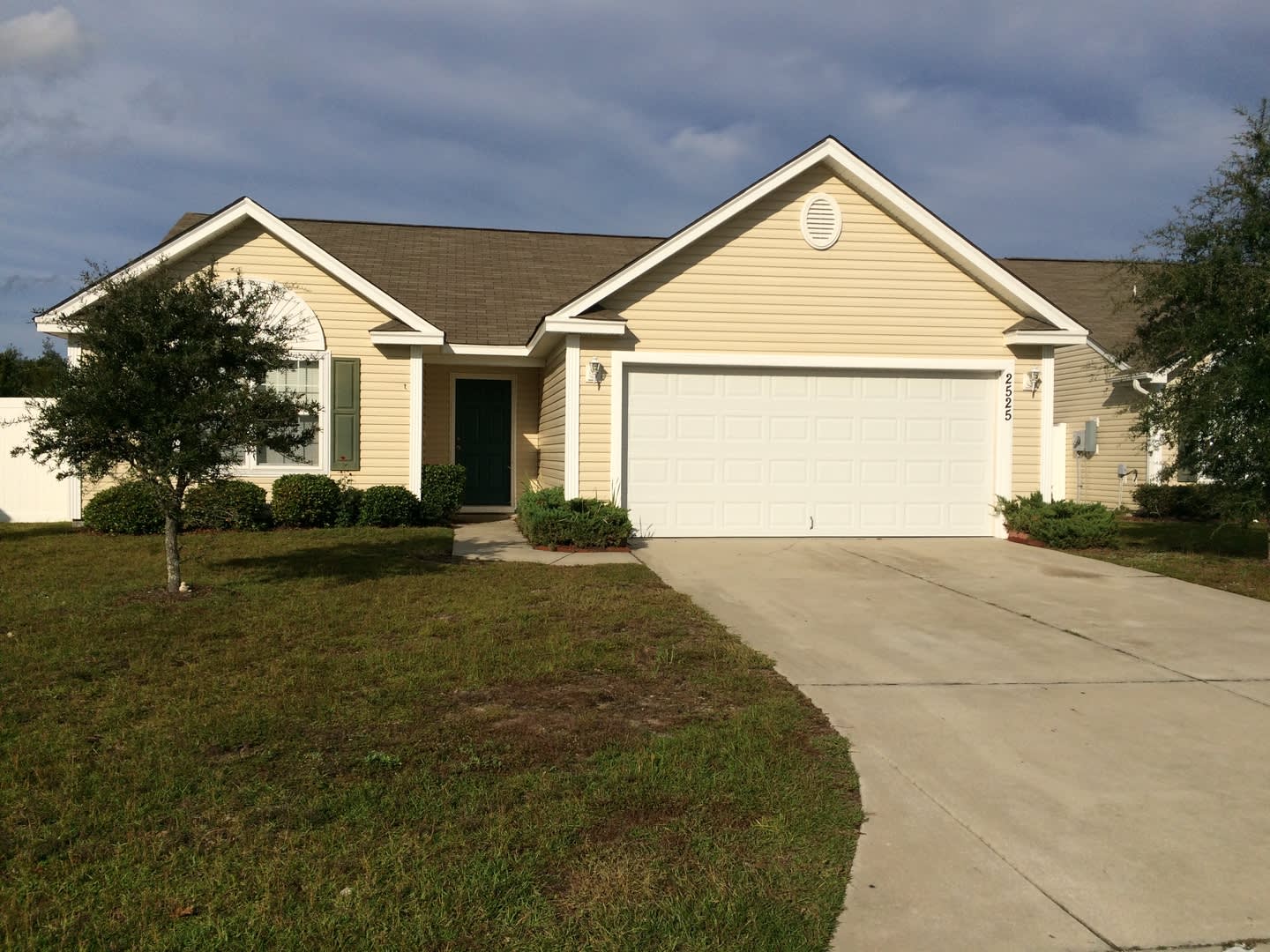 Single Family Home for Rent in Avalon – photo 1