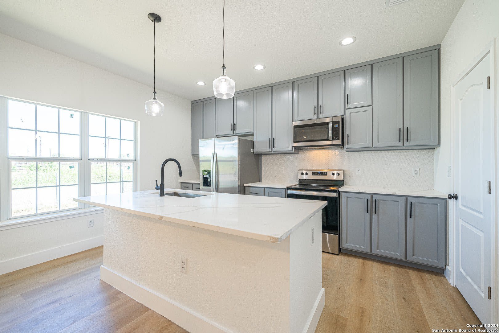 934 Sherman – photo 5