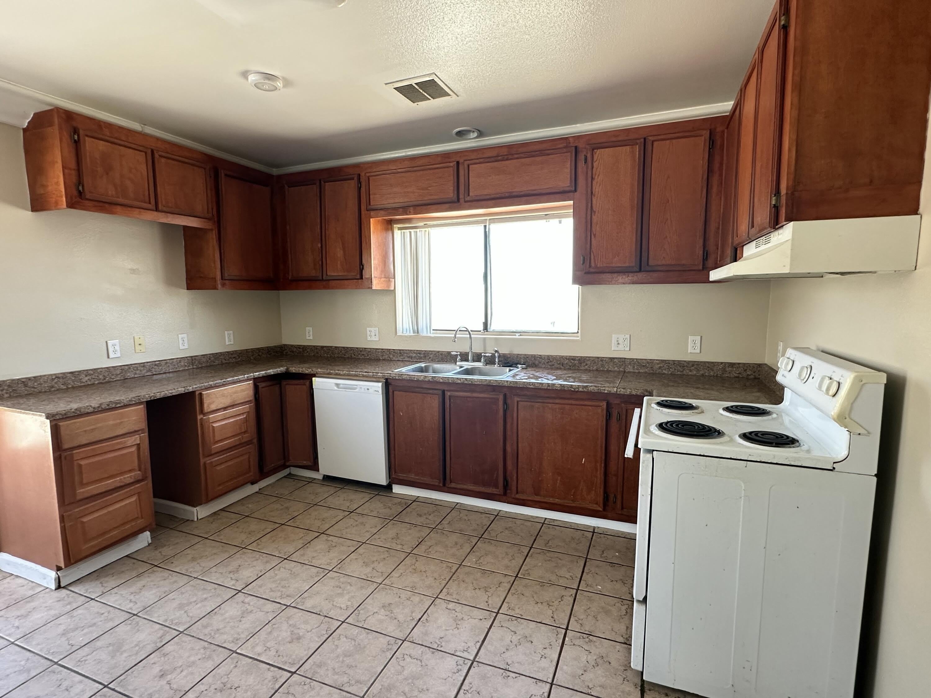 23558 Tamyran Road – photo 3