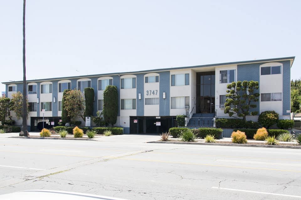 3747 Sepulveda Boulevard – photo 2
