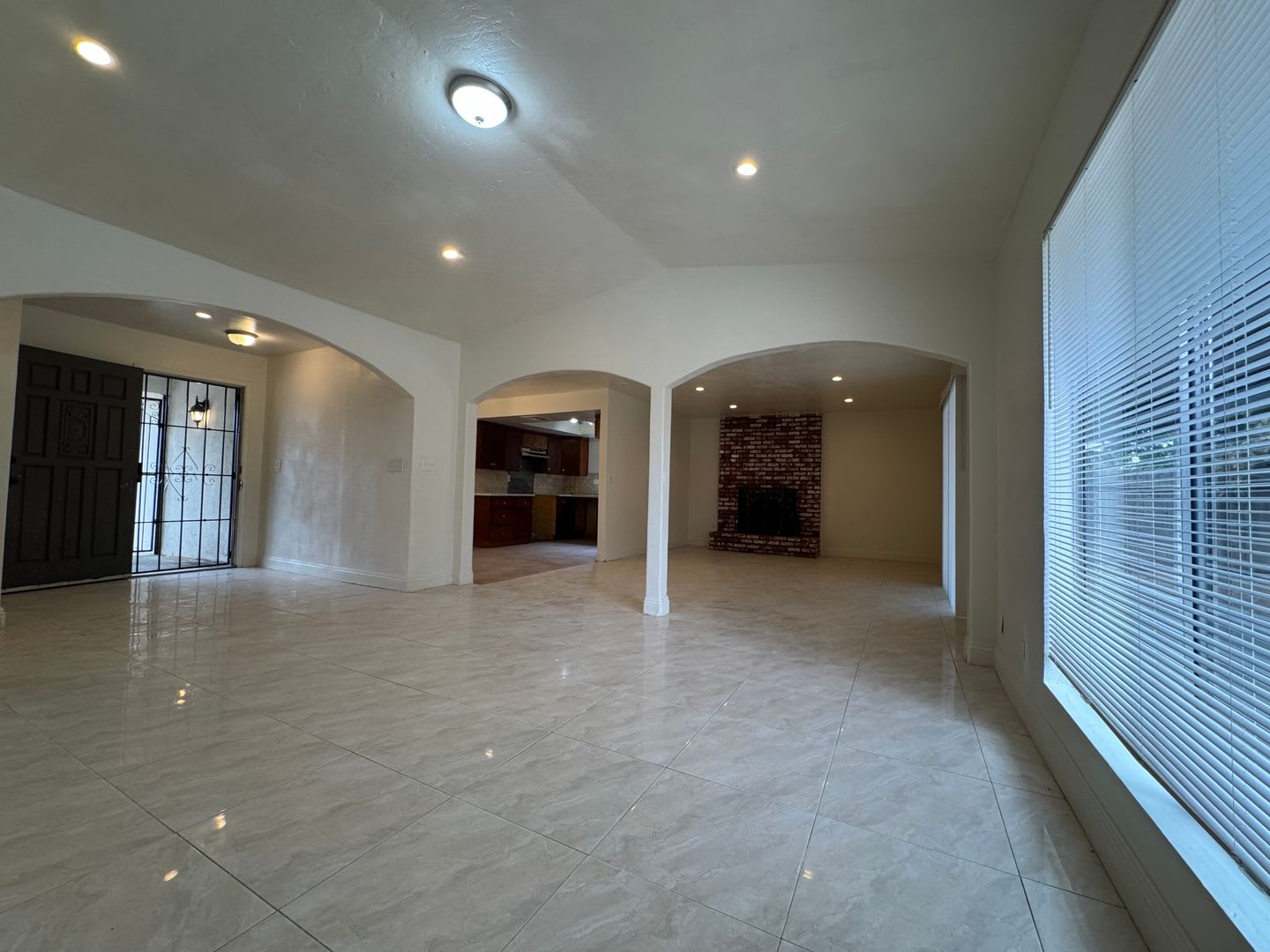 5269 E. Washington Avenue – photo 5