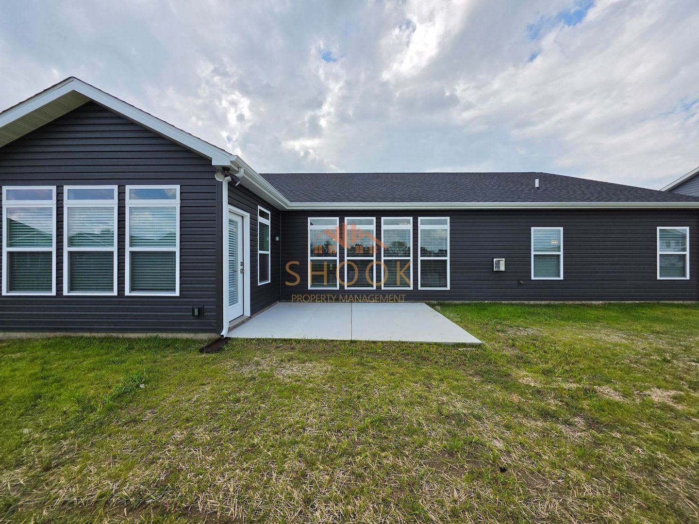 IMMACULATE BRAND NEW HOME – photo 3
