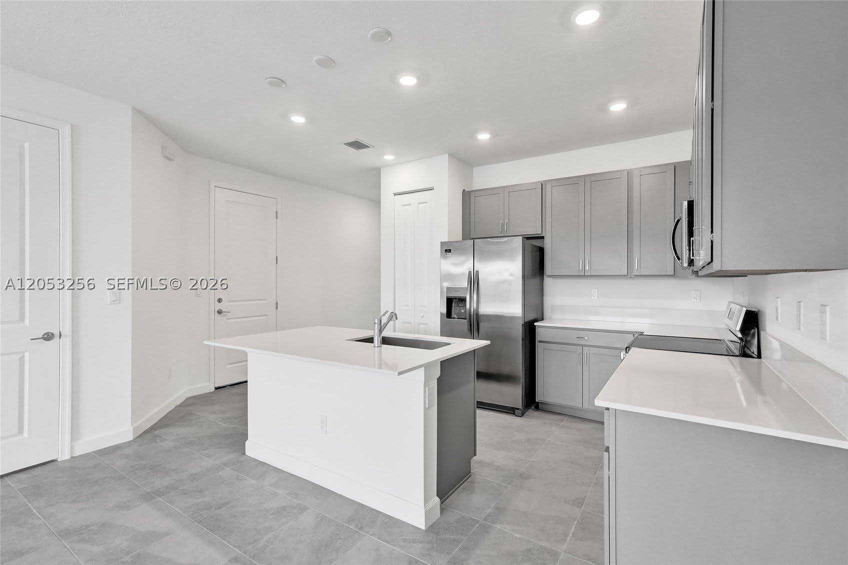 3783 Harborside Ave – photo 2