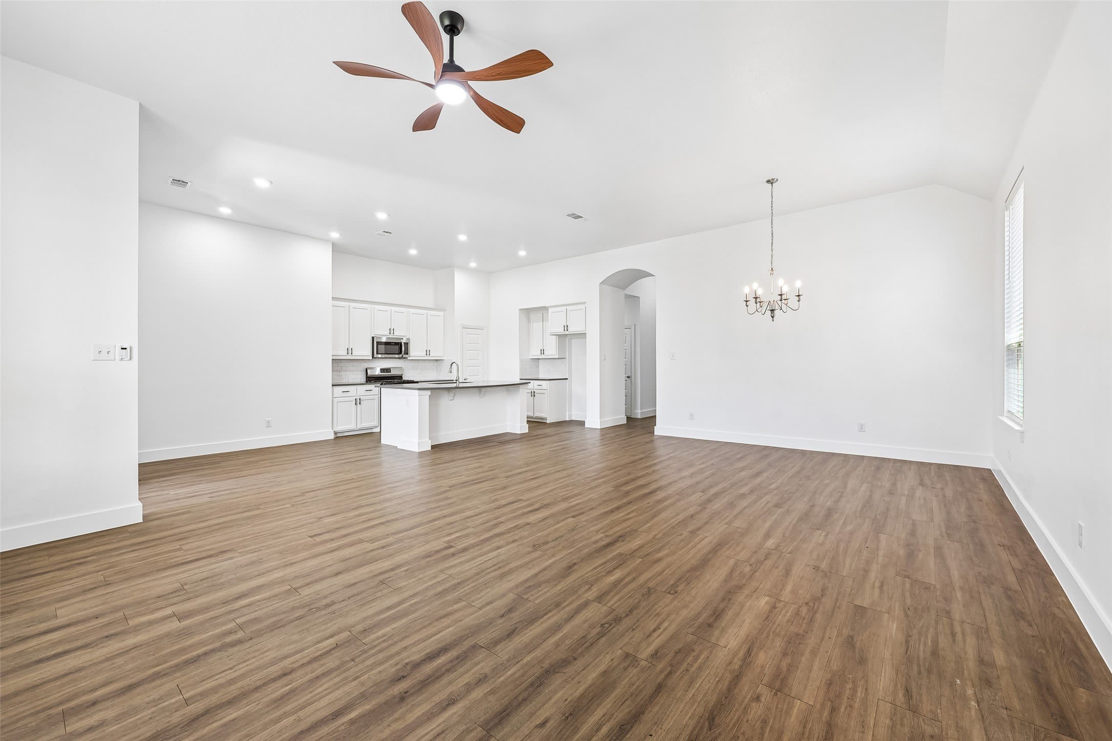 1506 Calcot Lane – photo 4