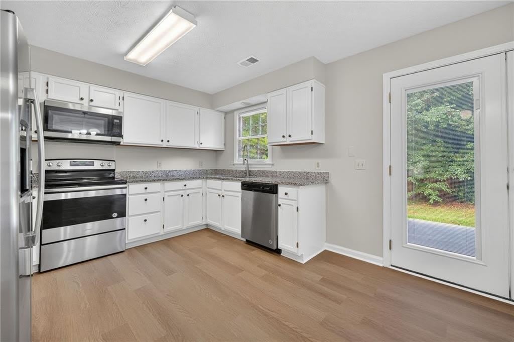 12110 Greenmont Walk – photo 4