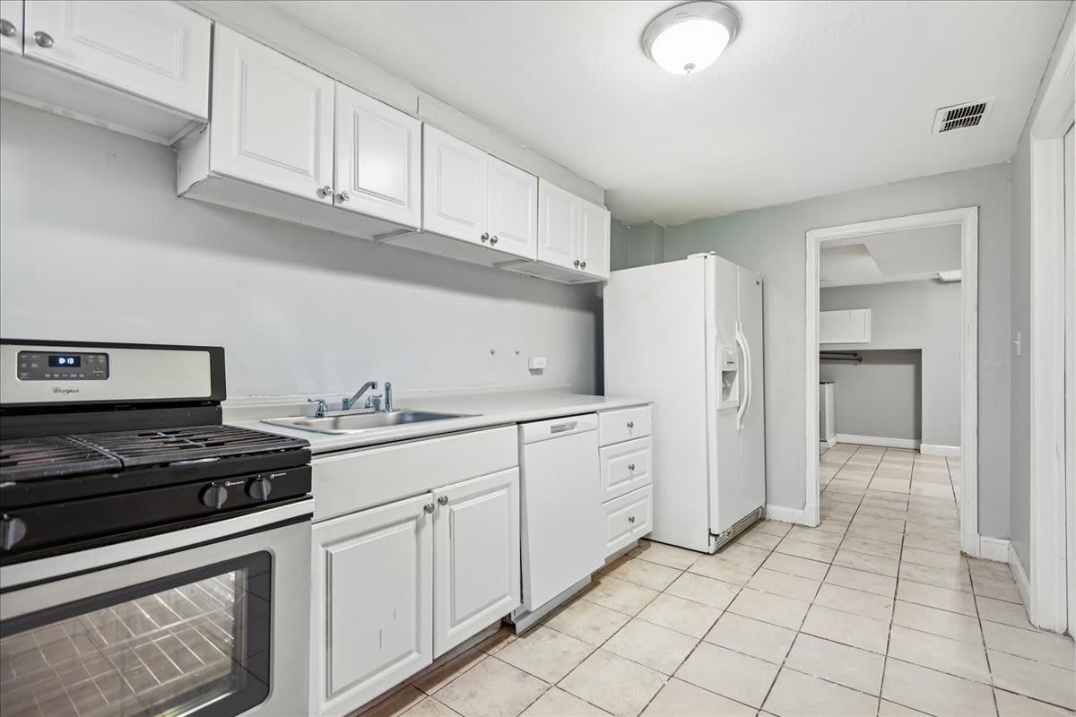 3914 Erdman Avenue – photo 2