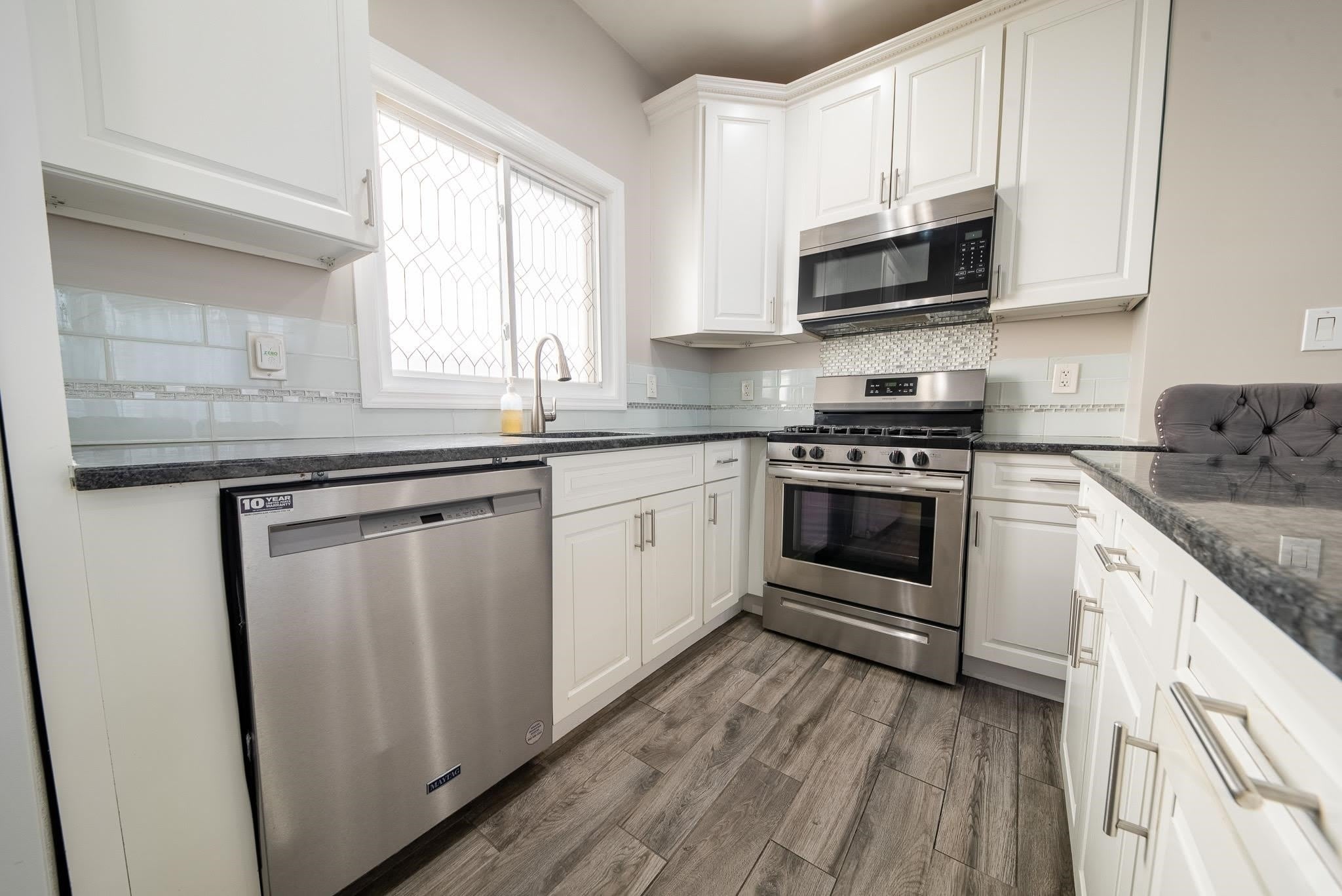 217 SOUTH ST – photo 3