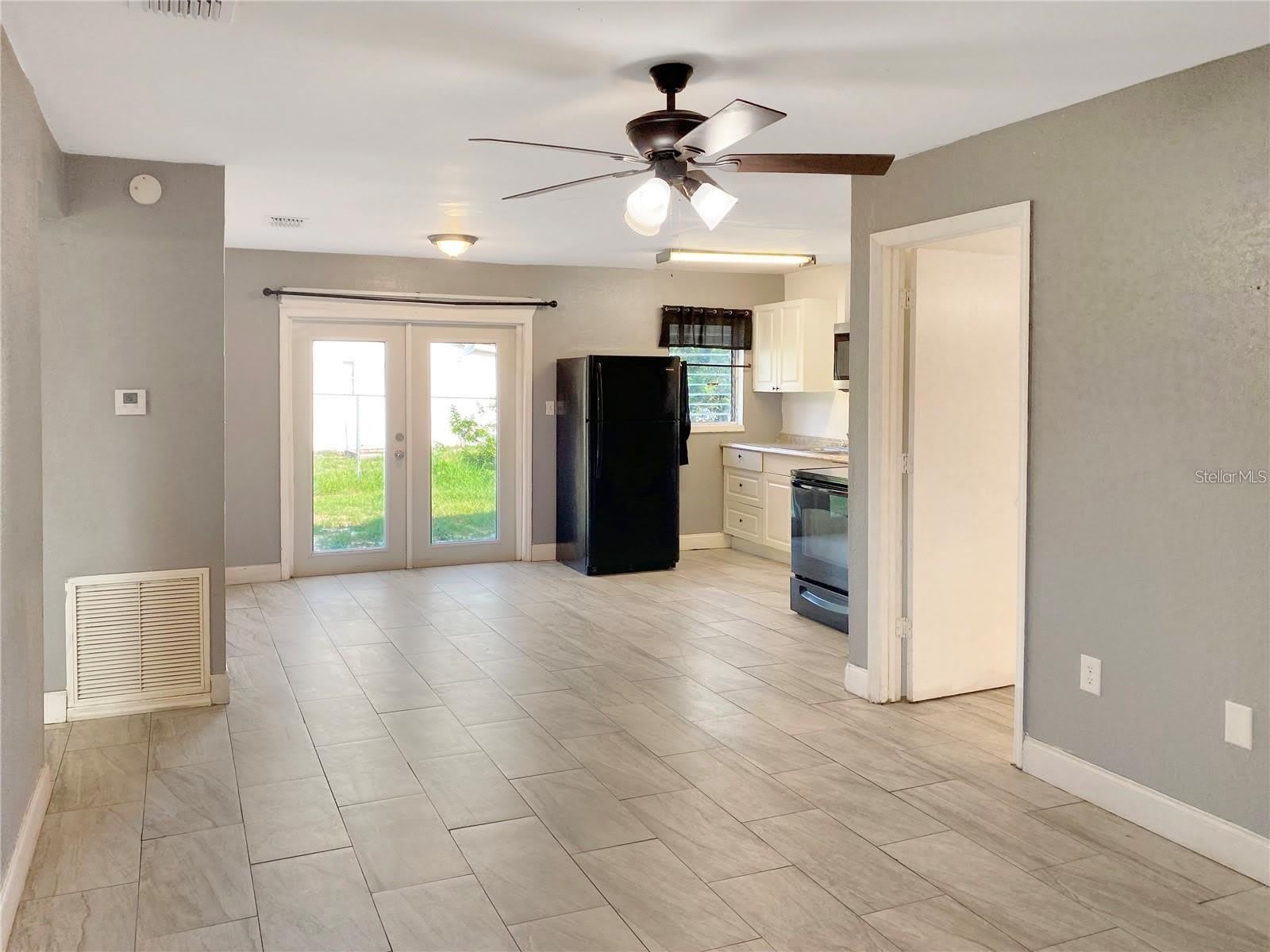 49 ORANGE PARK Boulevard – photo 2