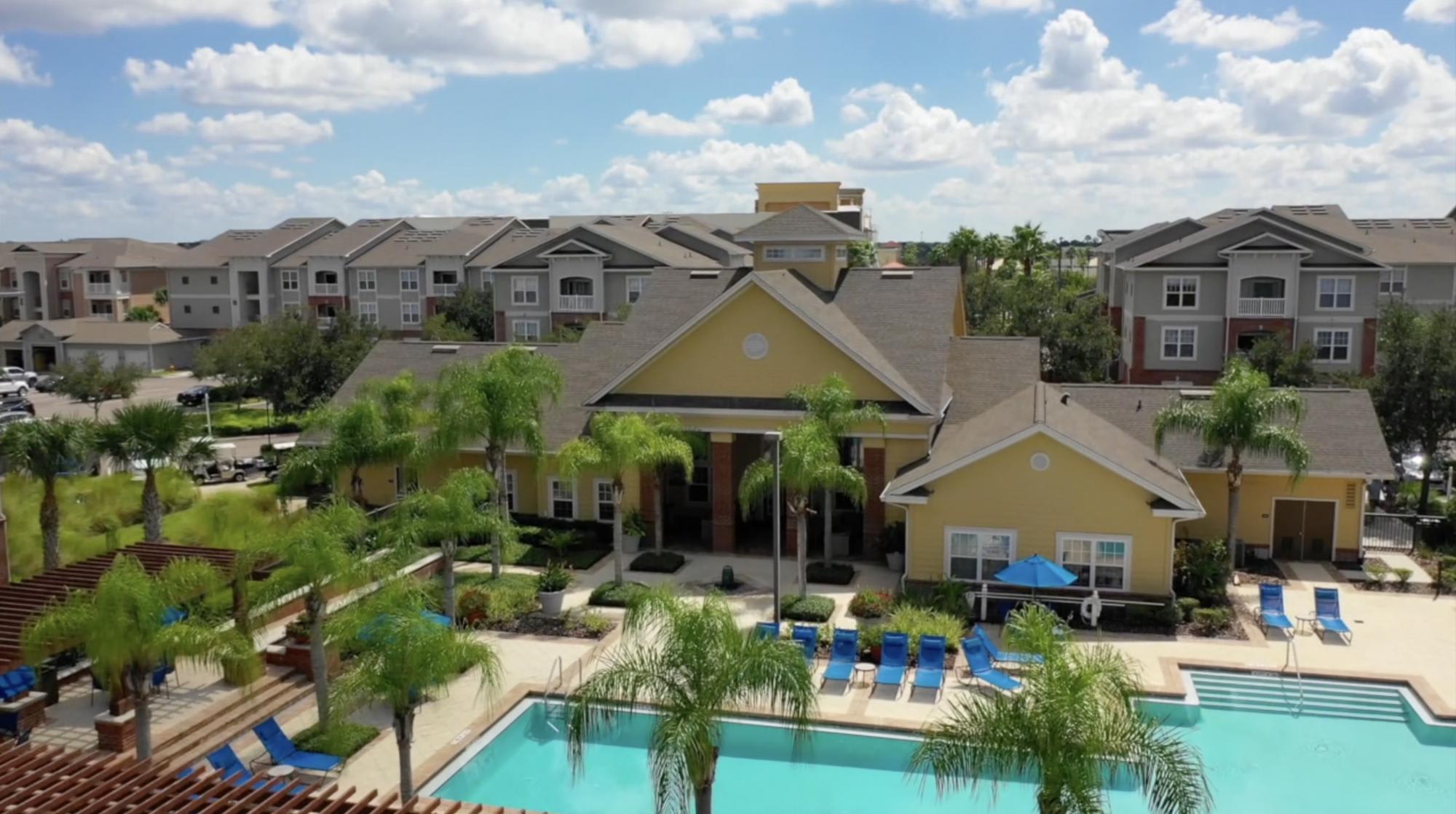 Town Center at Lakeside Village Apartments – photo 2