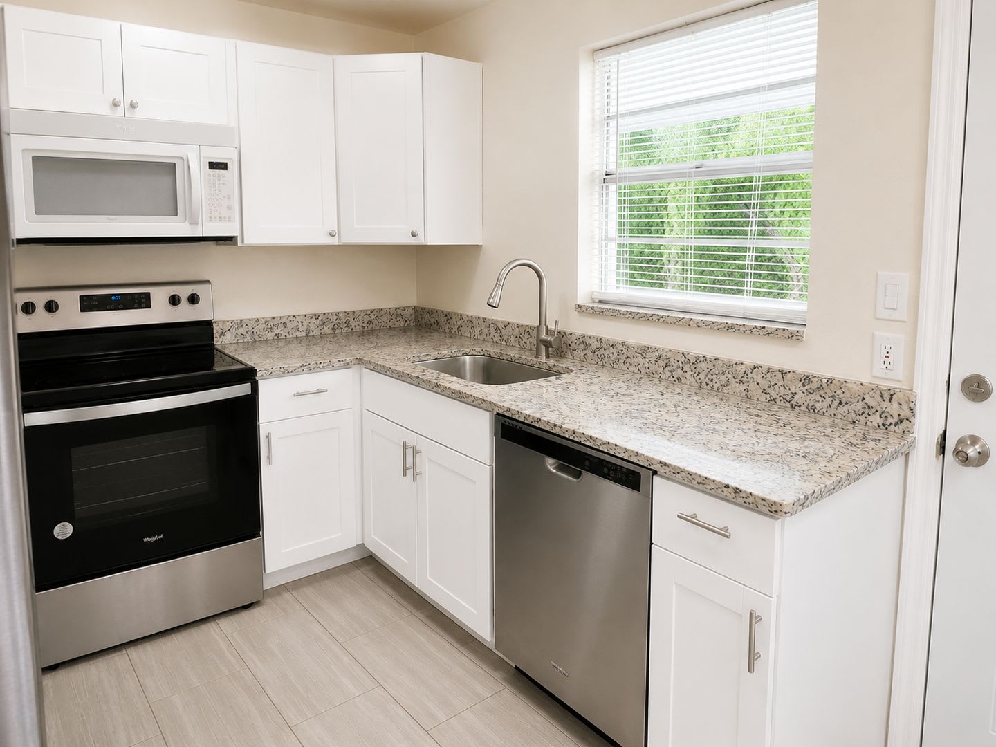 2 Bedroom Duplex – photo 3