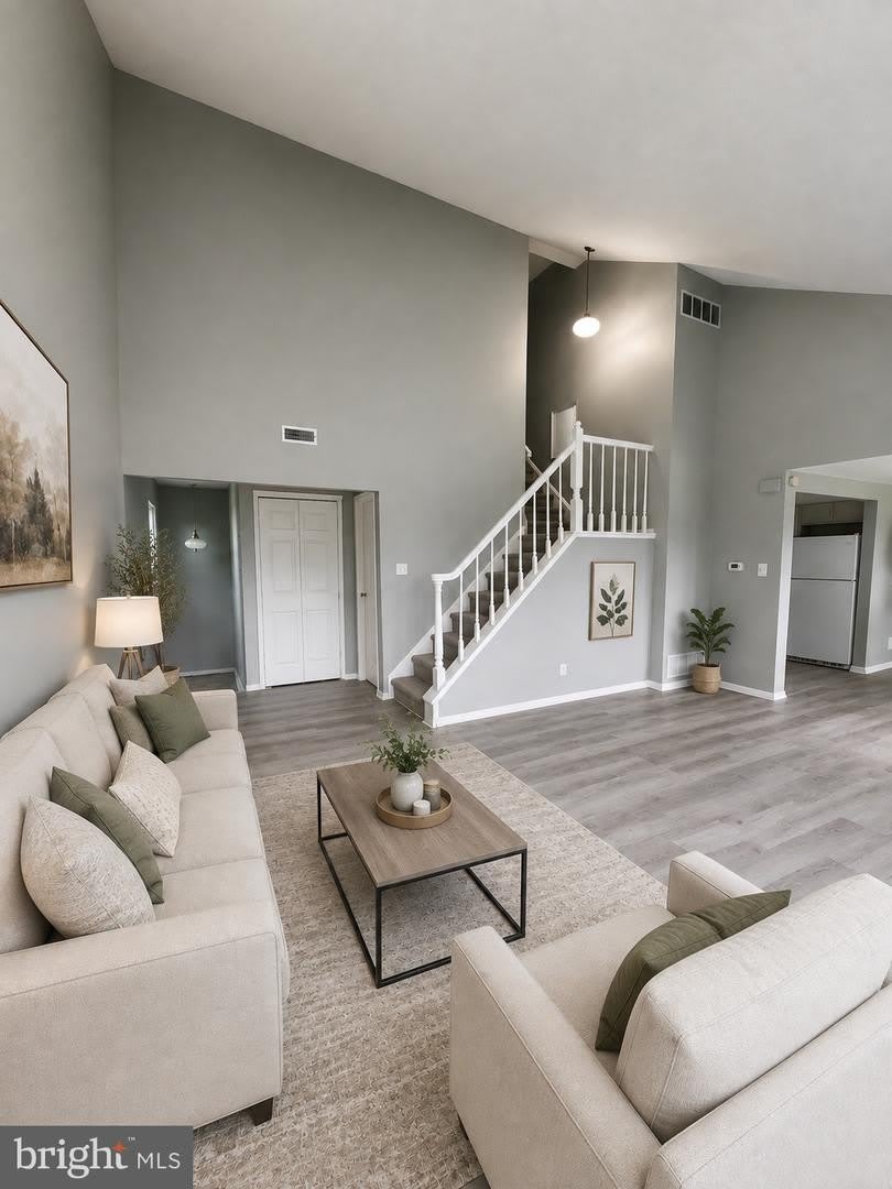 109 CHAUCER RD #B – photo 5
