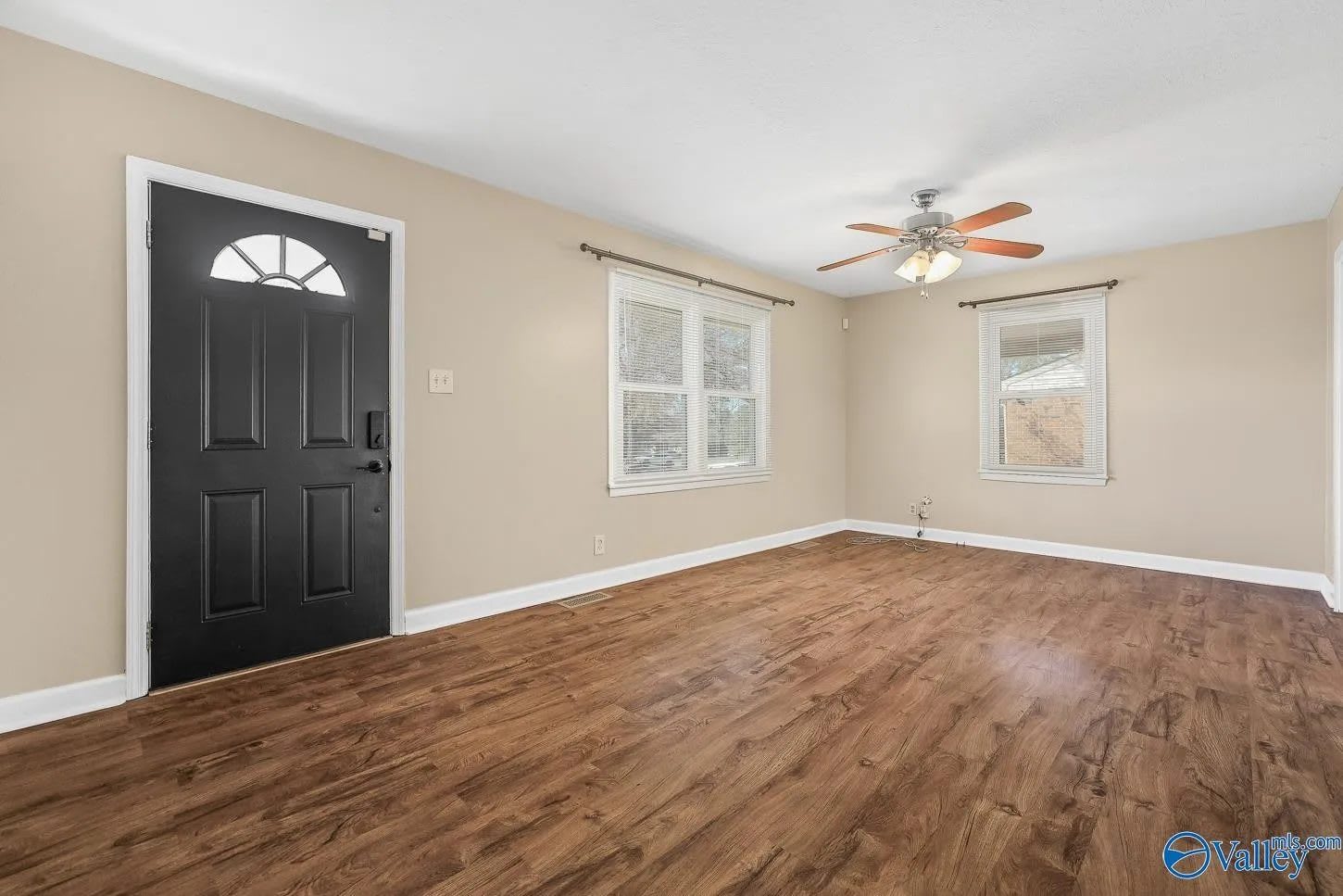 2220 Viscount Drive Northwest – photo 5