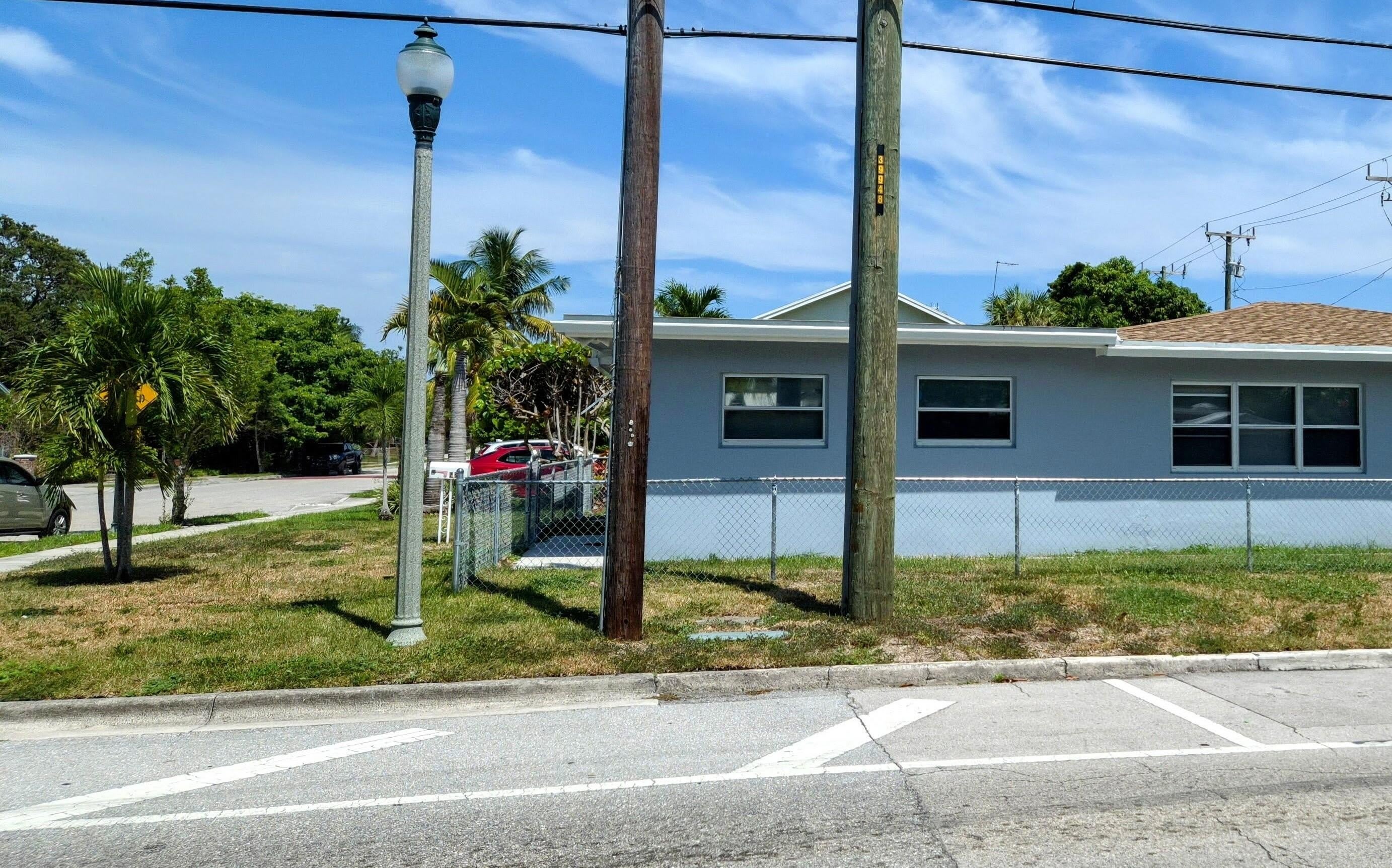 628 Monroe Drive – photo 4