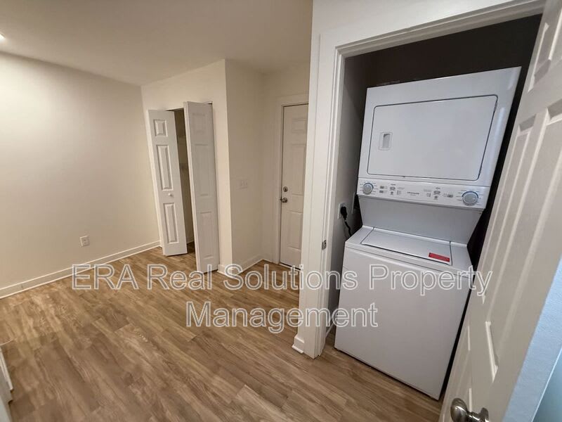 847 Heyl Ave. – photo 5