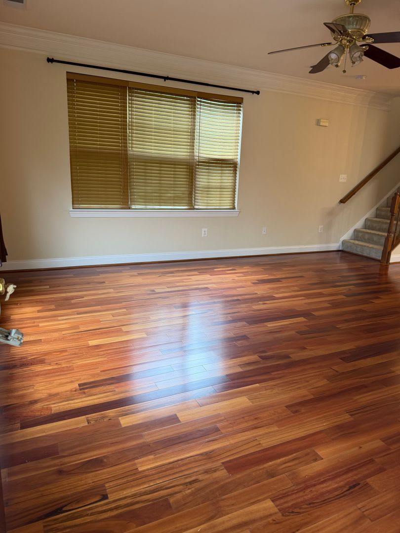 END UNIT TWO LEVEL CONDO WITH 1 CAR GARAGE, CLOSE TO KENTLANDS, DOWNTOWN CROWN AND METRO – photo 4