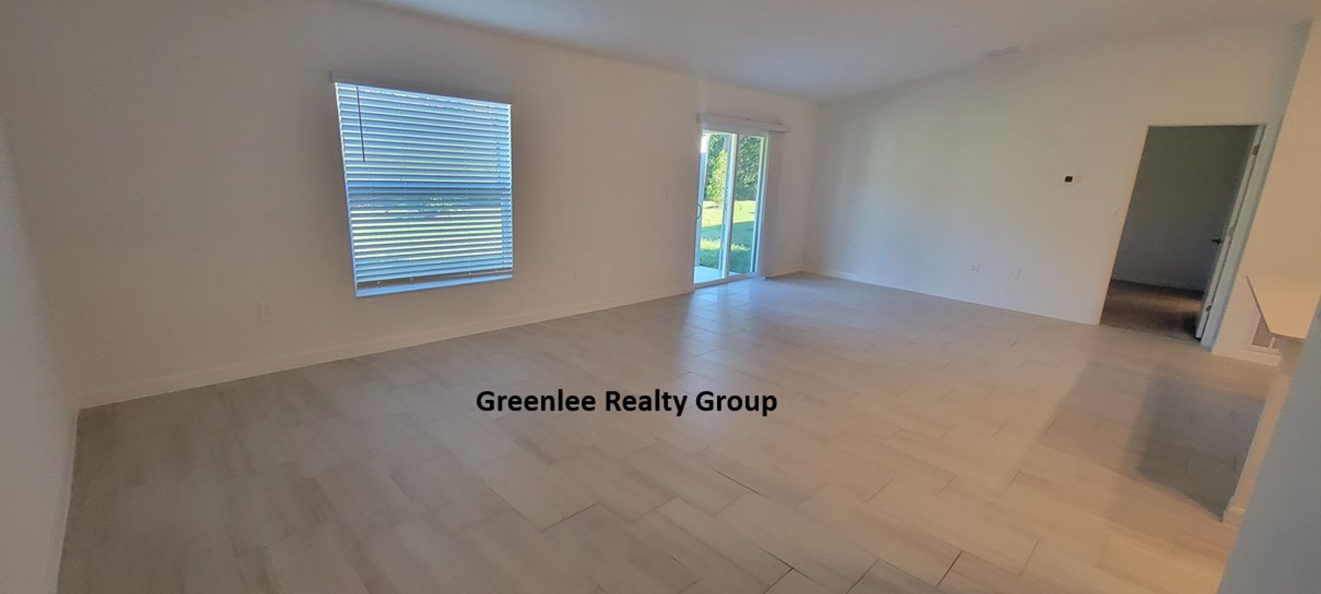 Beautiful 3 Bed/2Bath Home in the Angeline Community! – photo 3