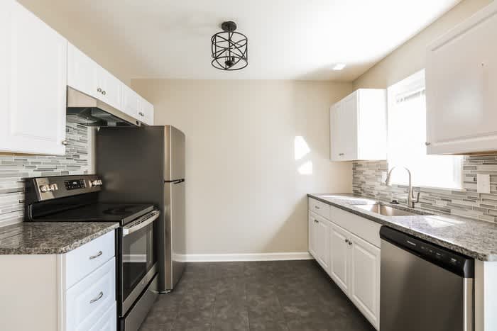 1105 South Prairie Street – photo 5