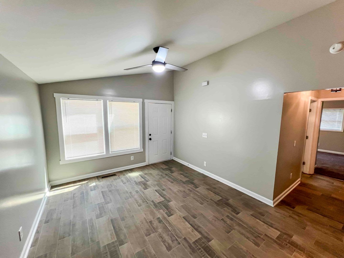 Fantastic Like New 3 BR/1 BA Ranch in Cartersville! – photo 4