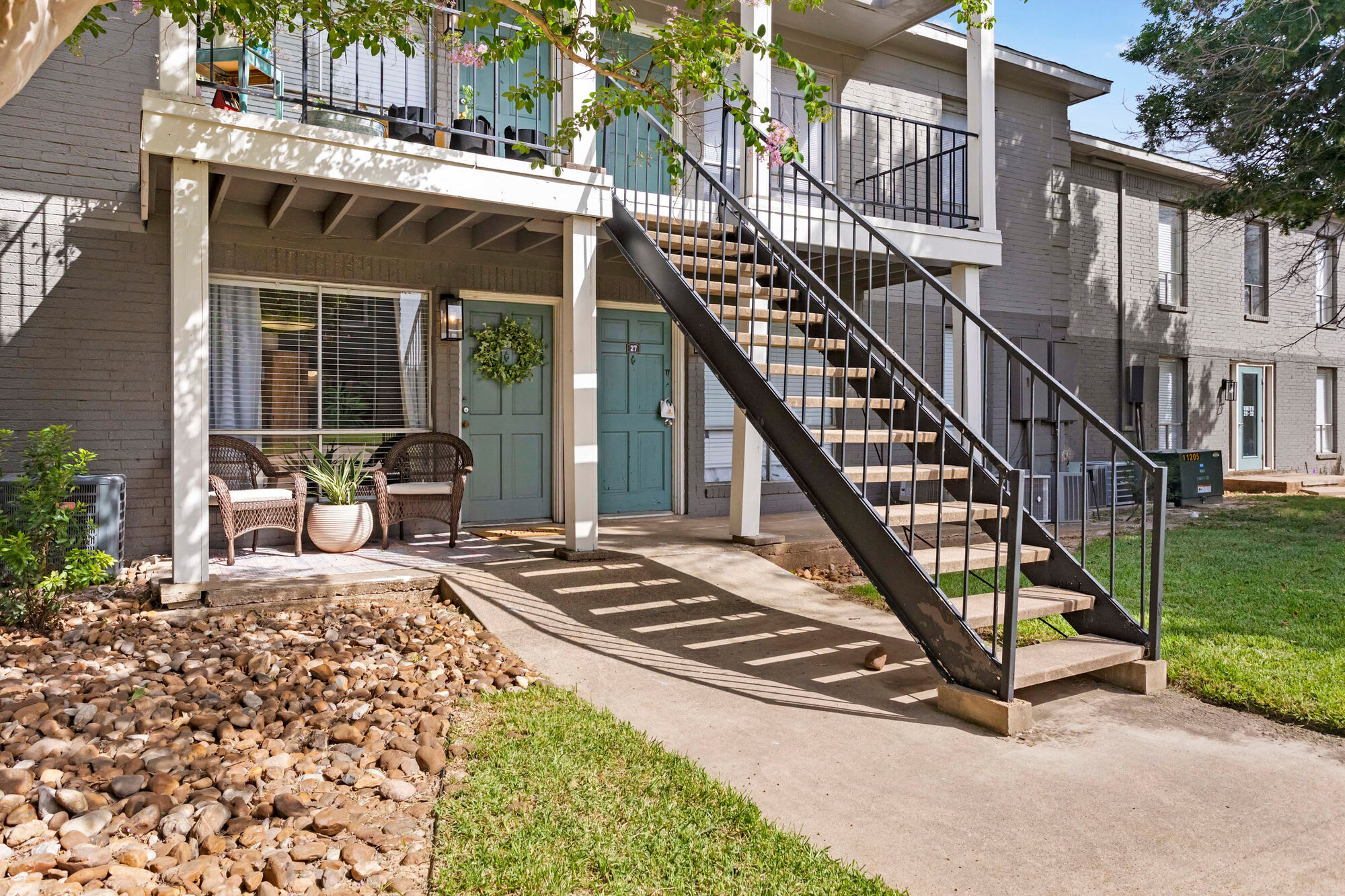 Nice 4 Bed 4 Bath Townhome – photo 4