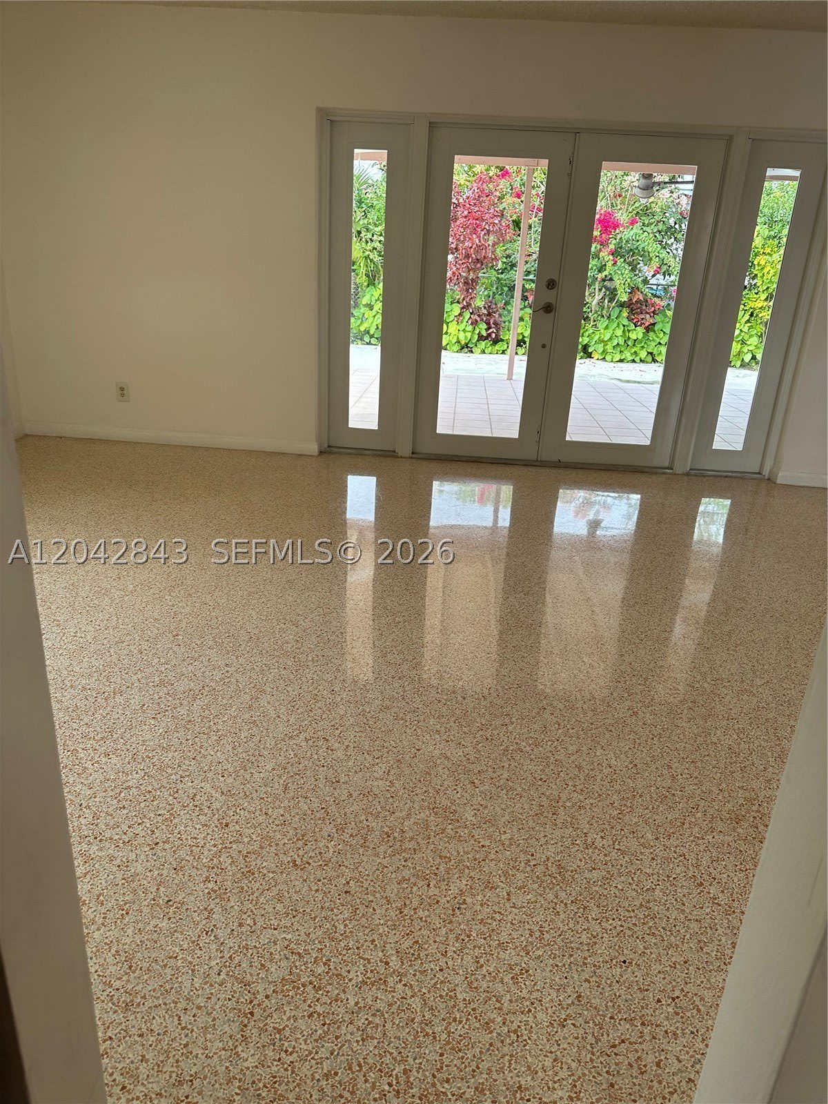 7931 SW 13th Ter – photo 2