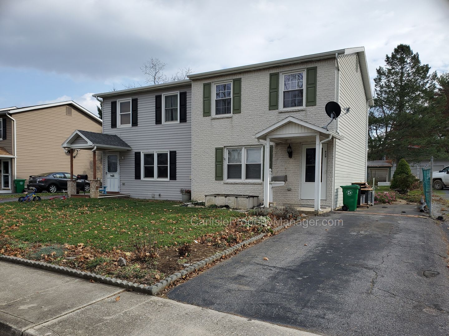 Pet Friendly 3 Beds 1 5 Bath Central A C Off Street Parking Basement With Included Laundry And Front And Back Yards – photo 1