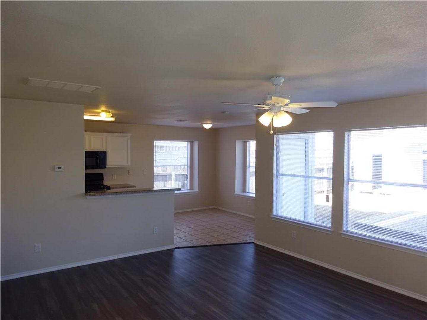 Large Yard with This 3 Bedroom 2.5 Bath Home in Sarah's Creek Subdivision – photo 2