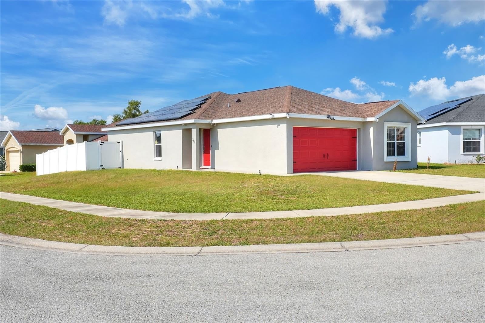 780 Overlook Grove Drive – photo 2