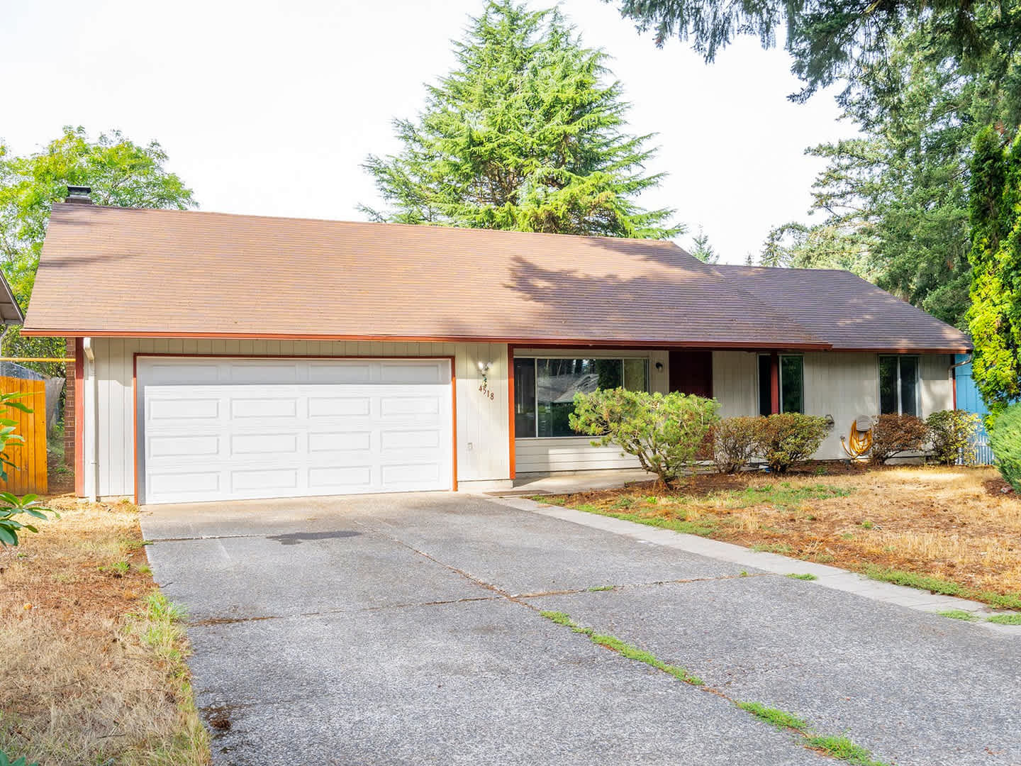 Well Maintained Ranch Style Home for Lease in the Burnt Bridge Creek Neighborhood – photo 1