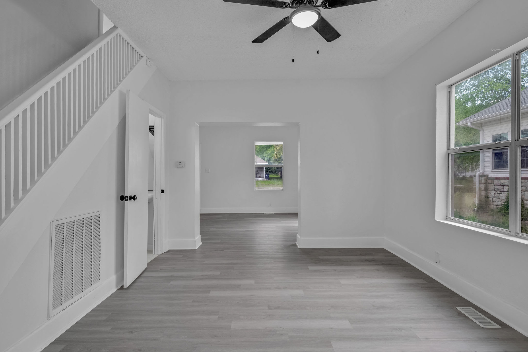 1128 W Broadway Street – photo 2