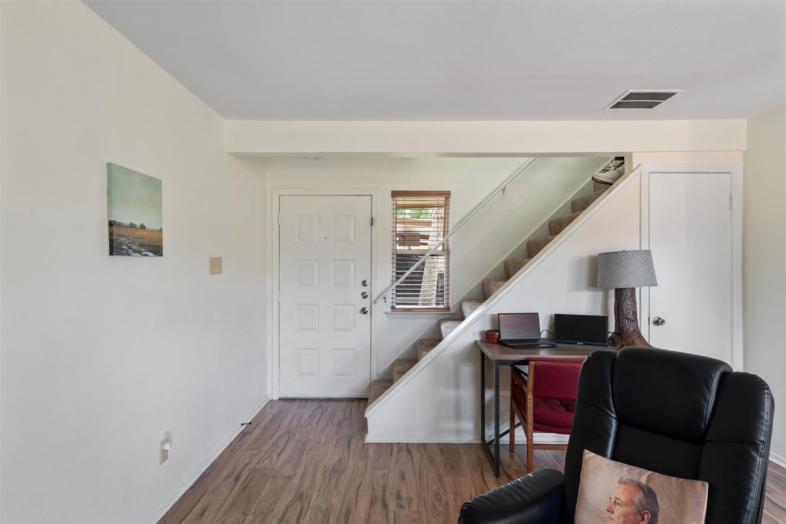 2 bedroom townhouse – photo 3