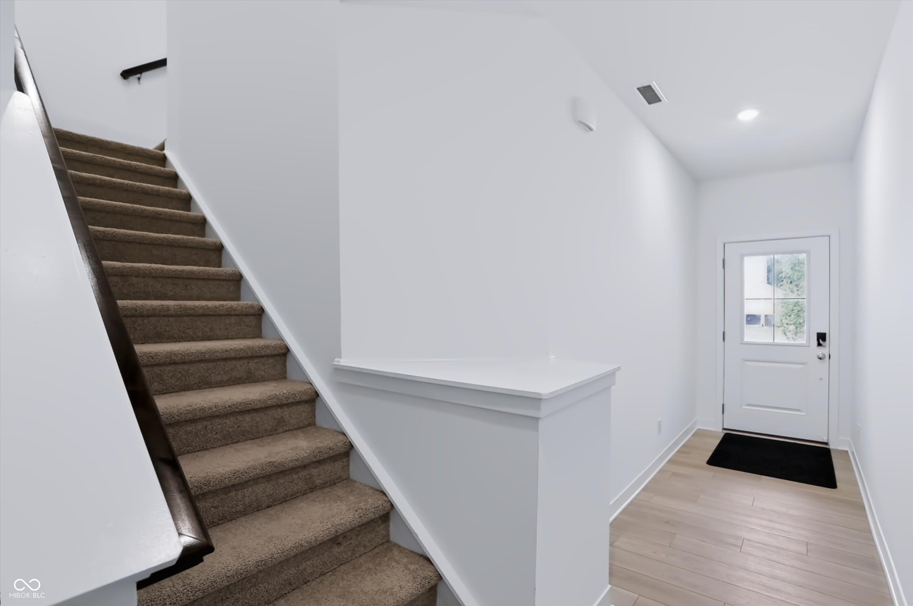 406 Monarch Lane – photo 4