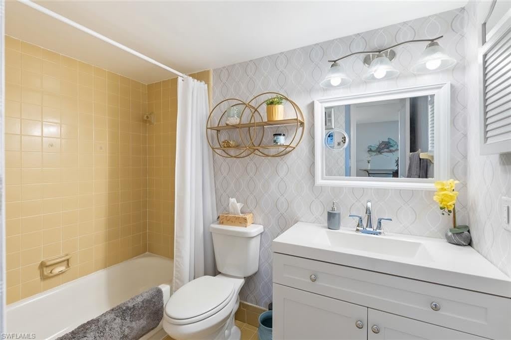 240 Palm Dr – photo 4