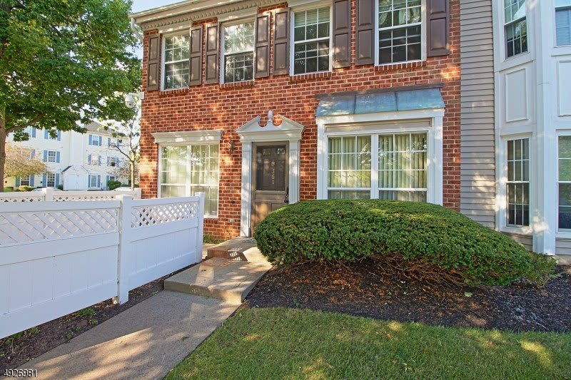 361 Hadleigh Ln – photo 2