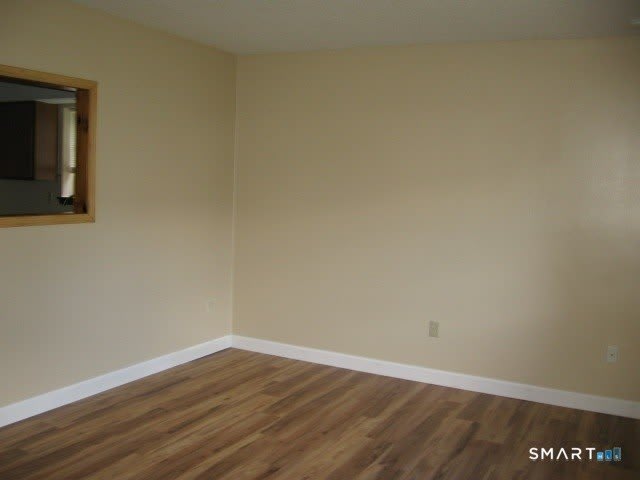 975 Meriden Road – photo 4