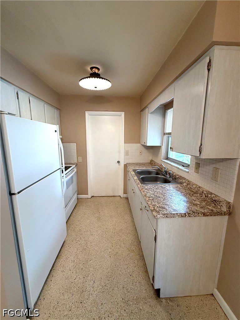 1407 Juddale Street E – photo 4