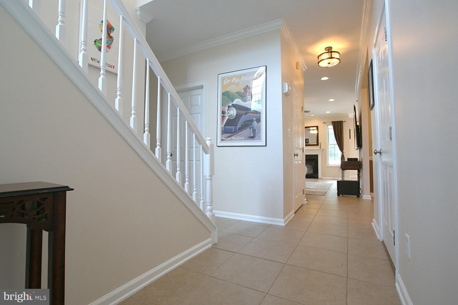33 FARMINGTON Court – photo 3
