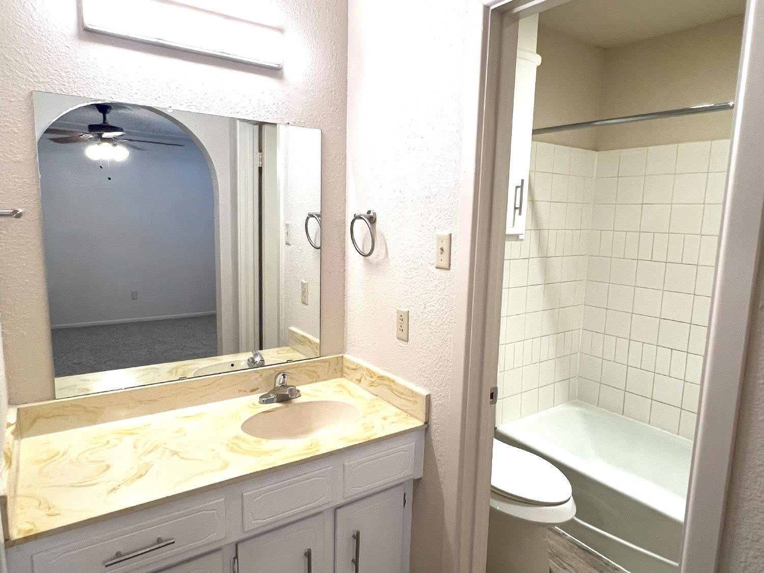 5526 Fordham Street – photo 1