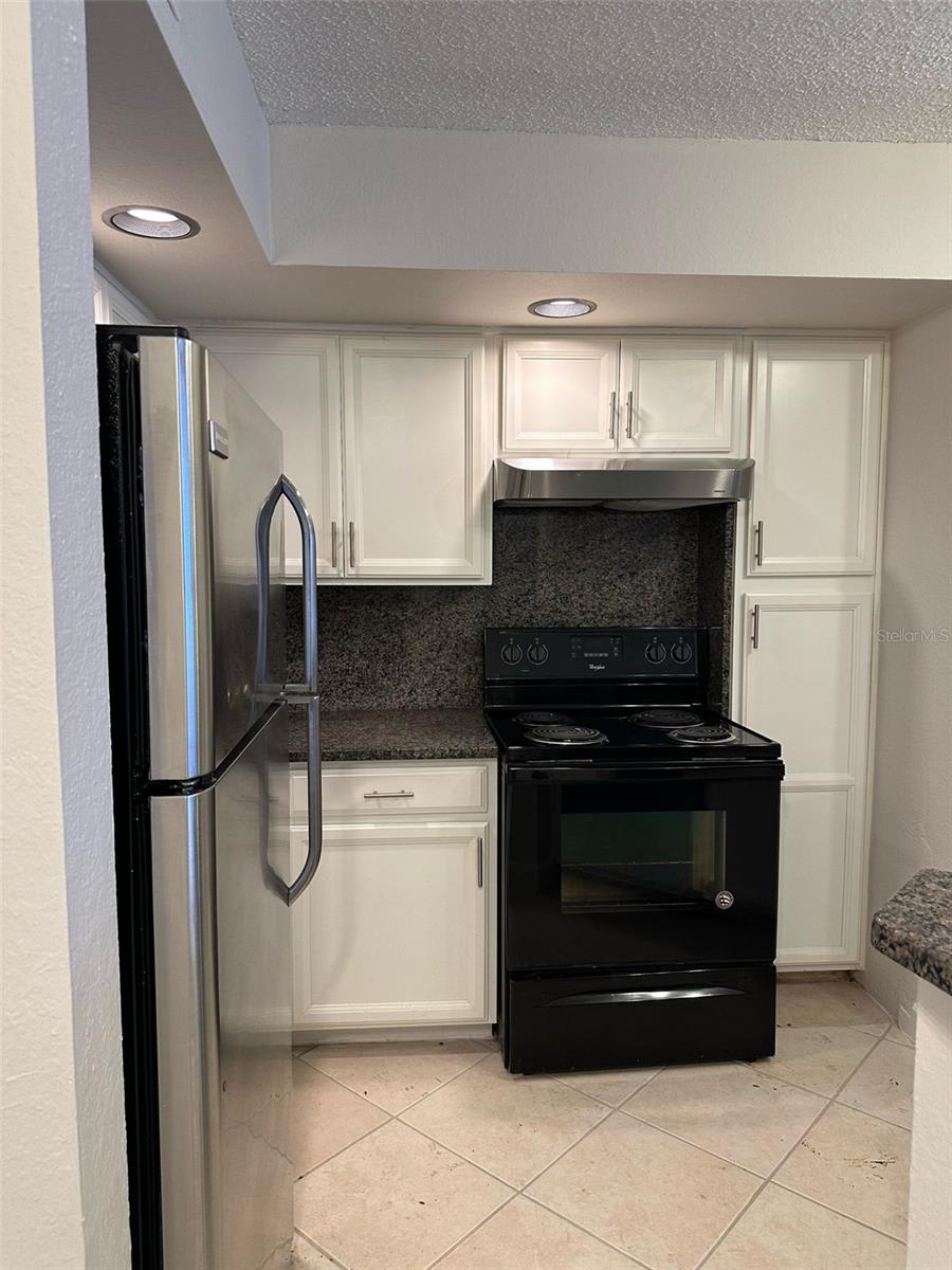 4548 Commander Drive – photo 4