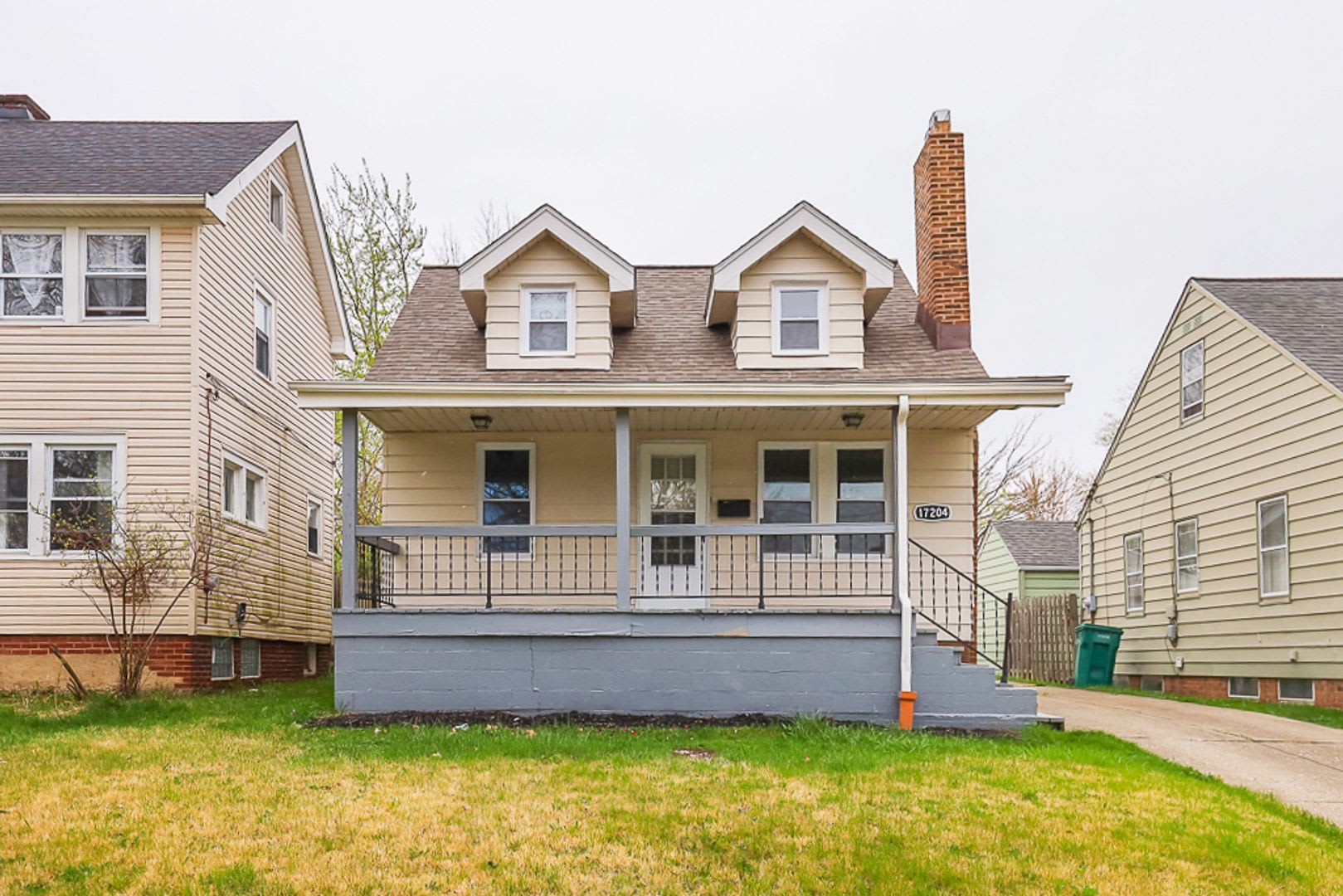 3Bedroom 1 bath Single Family Home – photo 1