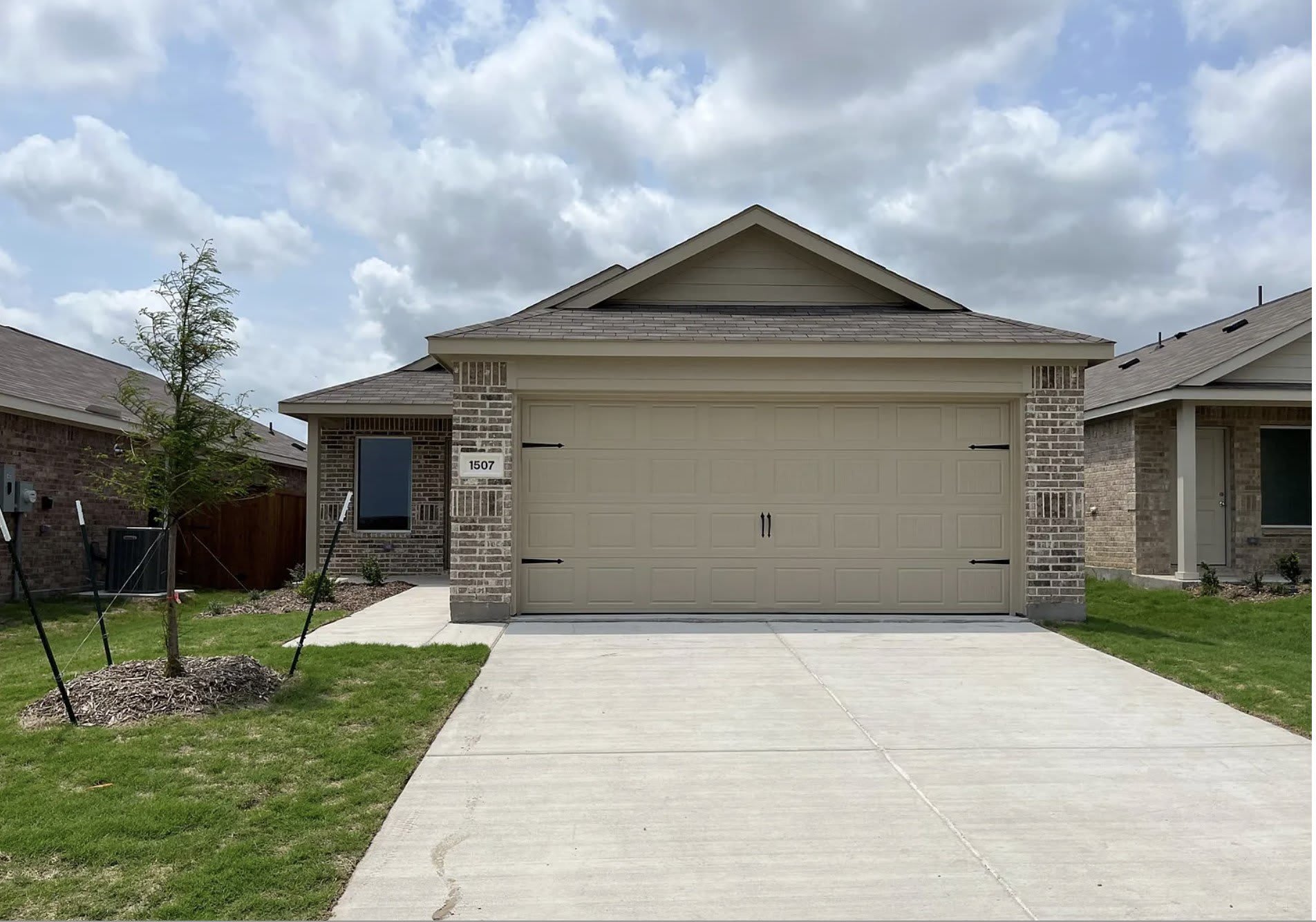 1507 Forge Pond Lane – photo 1