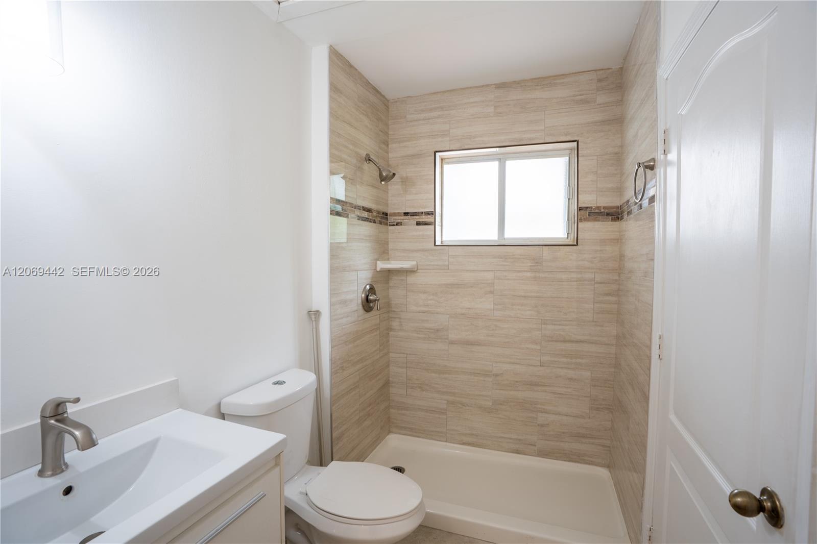 9124 Southwest 156th Court – photo 5