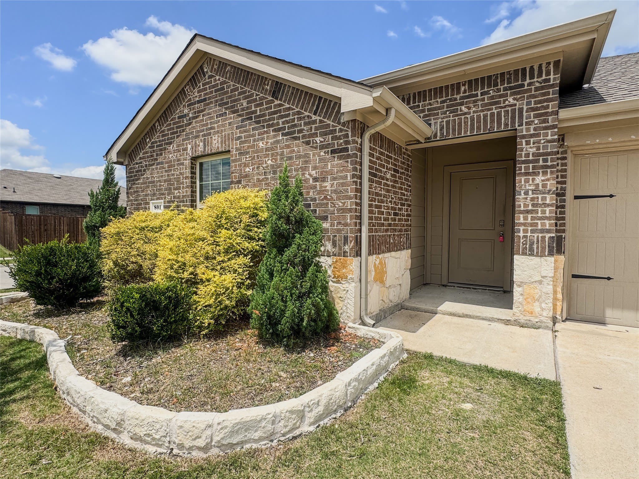 801 Meadow Creek Lane – photo 2