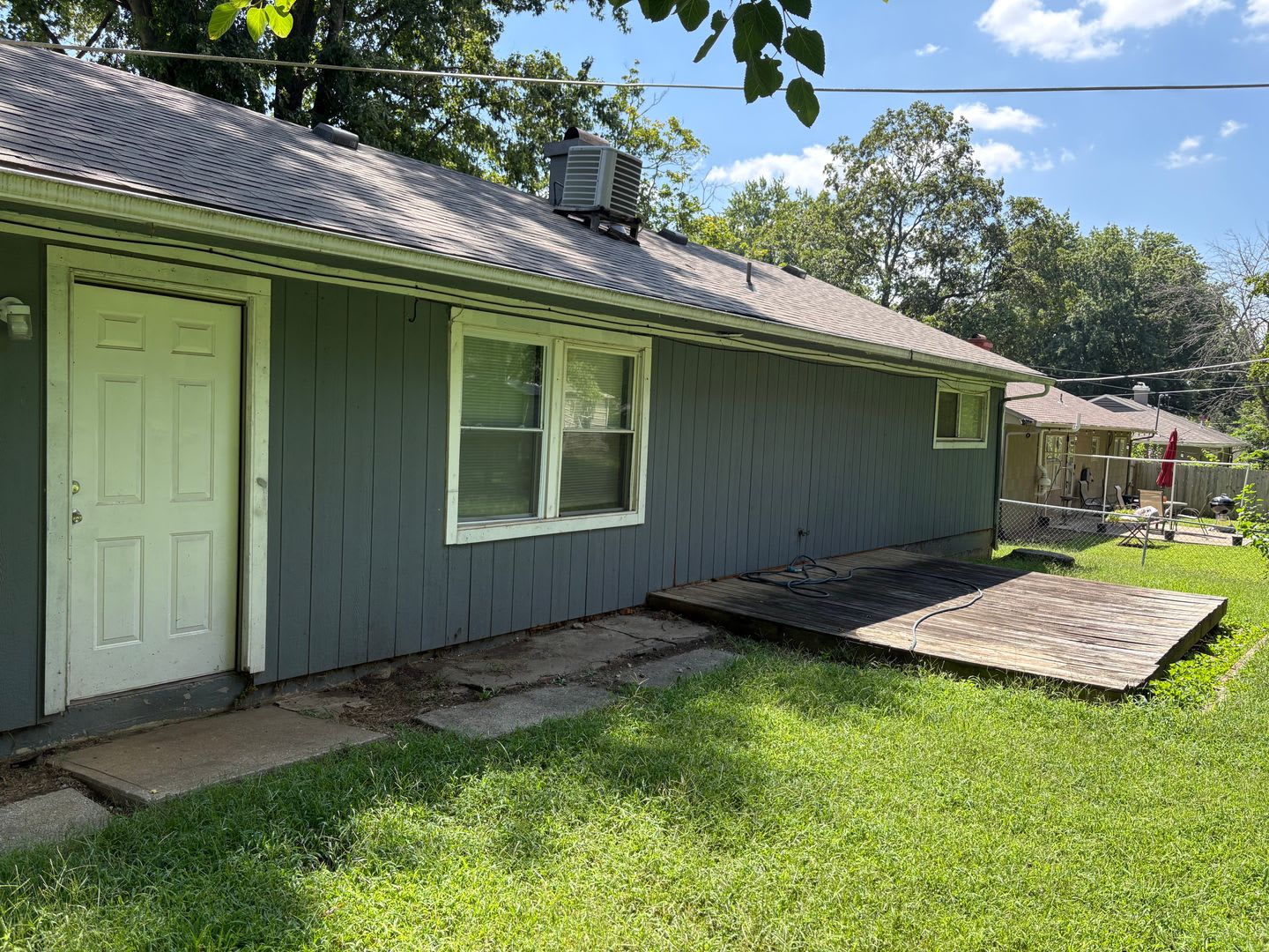 Large 3 bedroom house available – photo 2