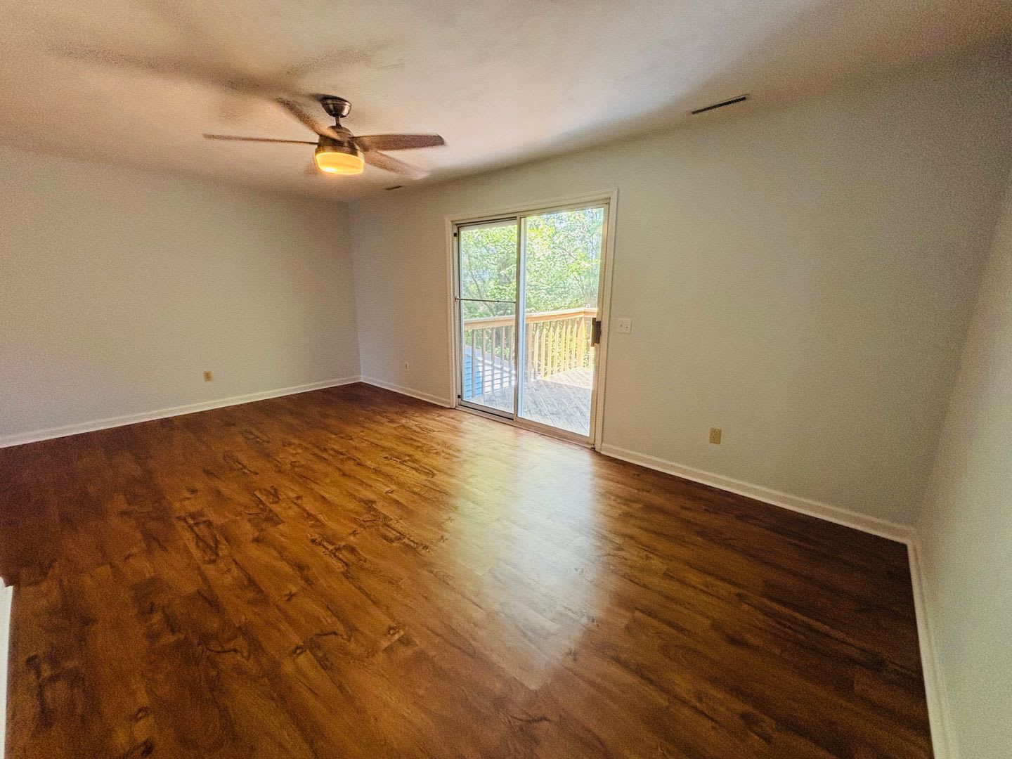 4 Bedroom, 3.5 Bath Townhouse – photo 5
