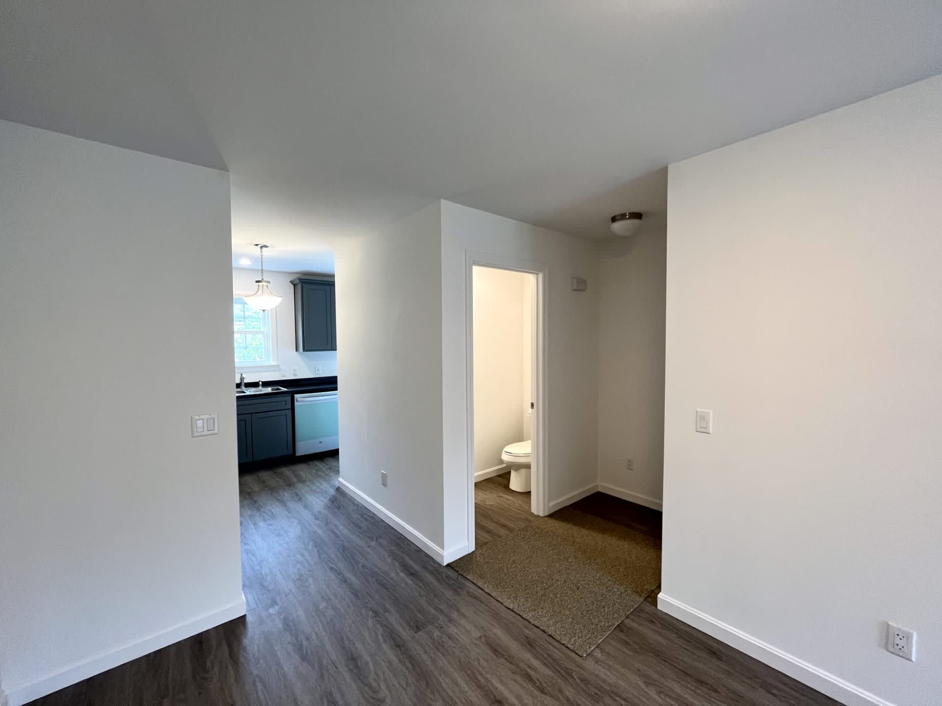 10 Village Way – photo 3